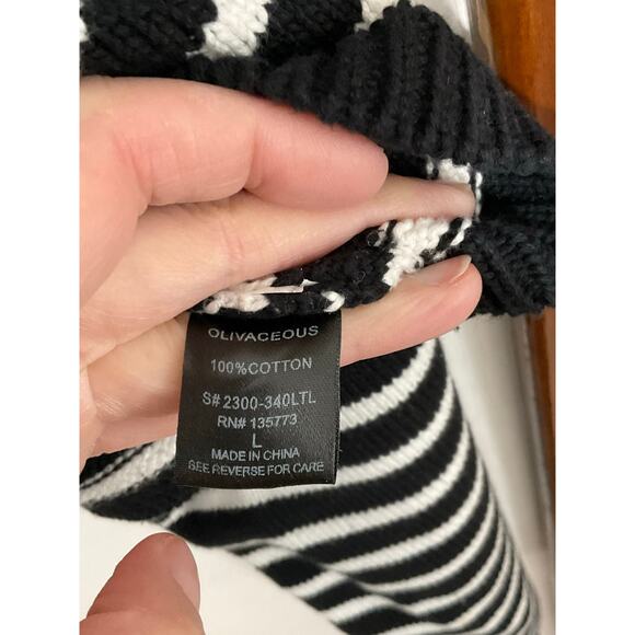 Olivaceous Black/White Crop Striped Long Sleeve Turtleneck Sweater Size Large - Picture 6 of 6